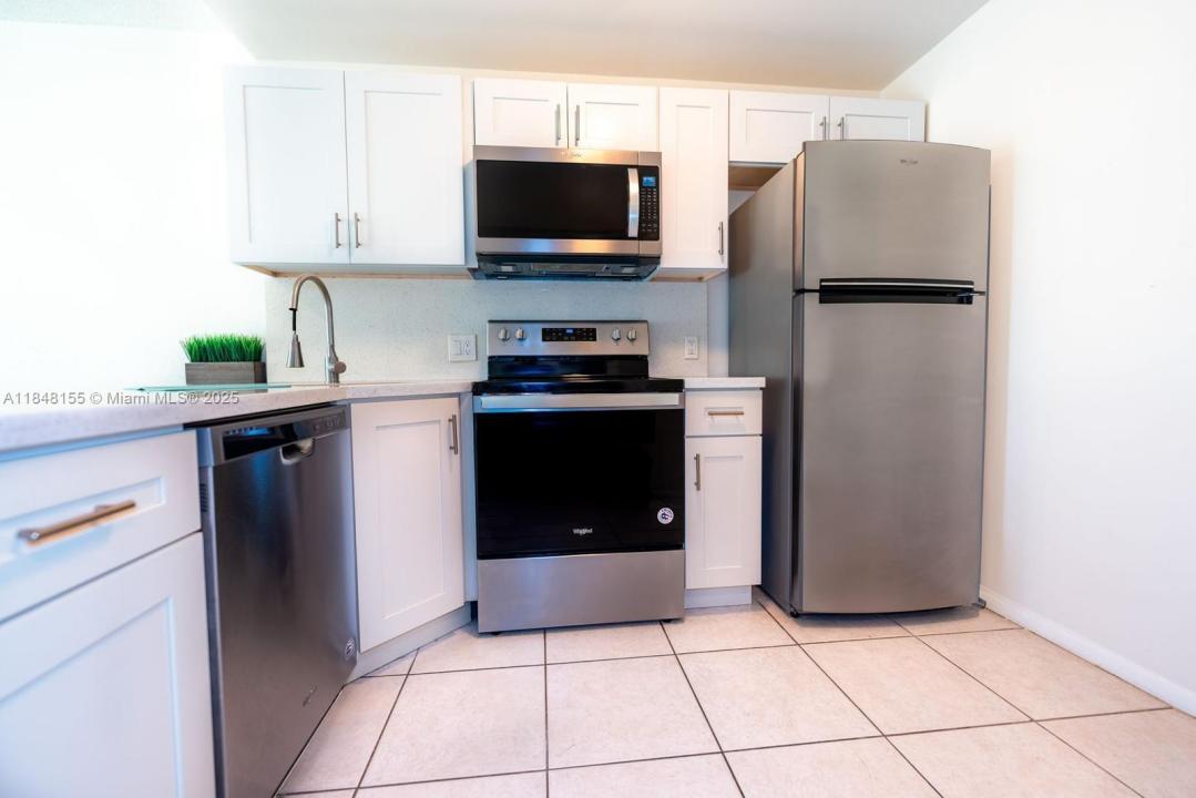 2345 NE 135th St 307, North Miami, فلوريدا 33181, الولايات المتحدة