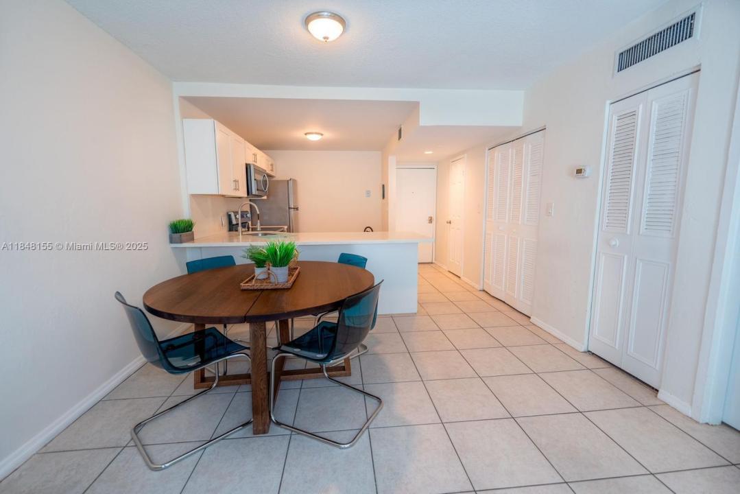 2345 NE 135th St 307, North Miami, فلوريدا 33181, الولايات المتحدة