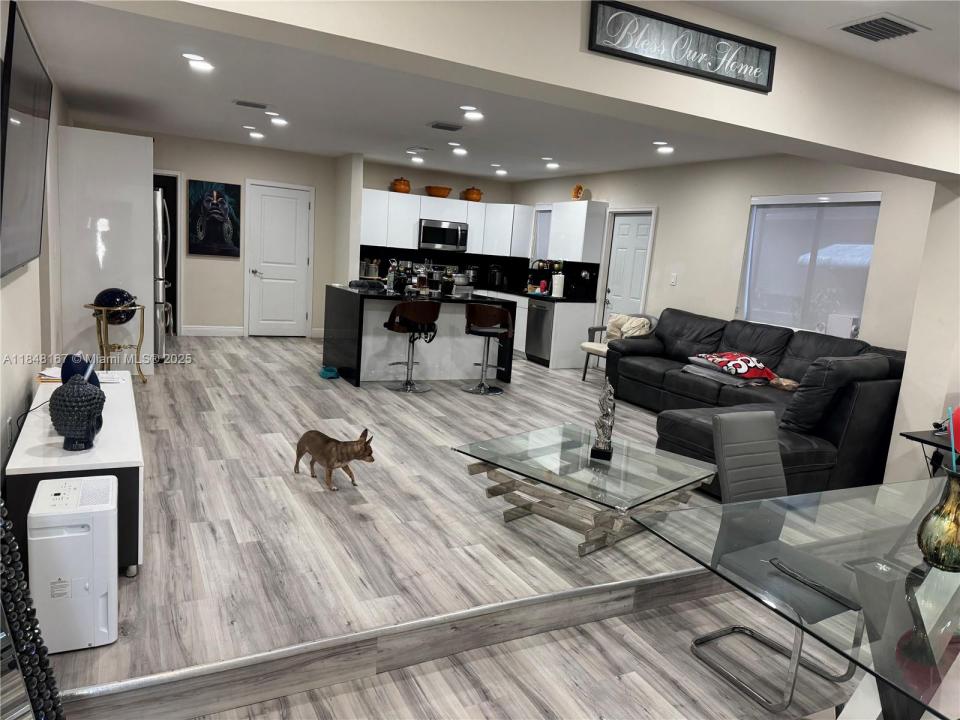 52 E 50th Pl, Hialeah, Flórida 33013, Estados Unidos