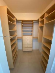 901 Brickell Key Blvd 805, Miami, Florida 33131, USA