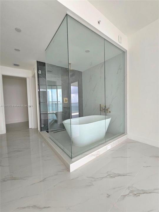 700 NE 24th ST 3502, Miami, Флорида 33137, Соединенные Штаты