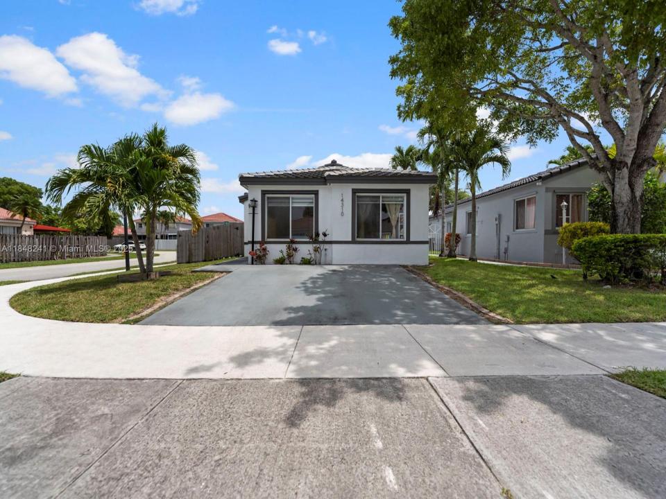14310 SW 175th Ter, Miami, Florida 33177