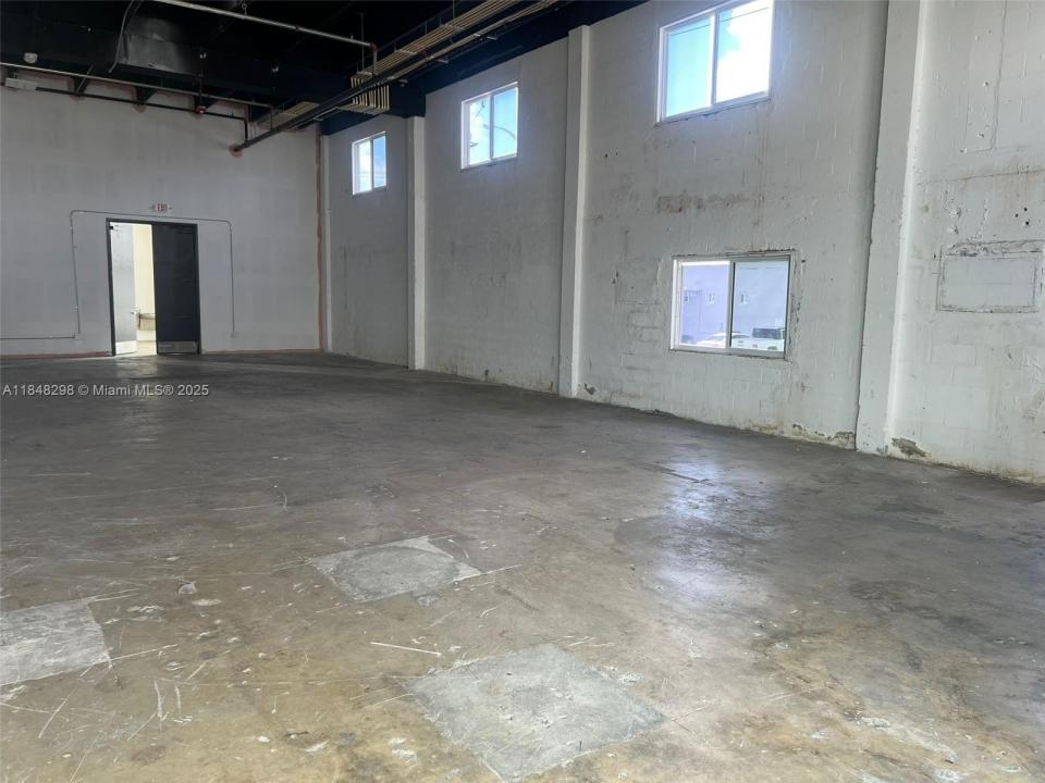 2300 W 8th Ave 2, Hialeah, Florida 33010, Estados Unidos