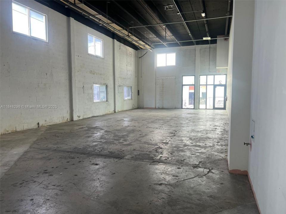 2300 W 8th Ave 2, Hialeah, Florida 33010, Estados Unidos