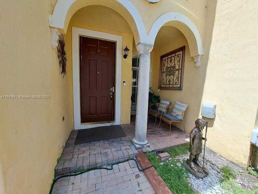 15059 SW 9th Ln, Miami, Флорида 33194, Соединенные Штаты