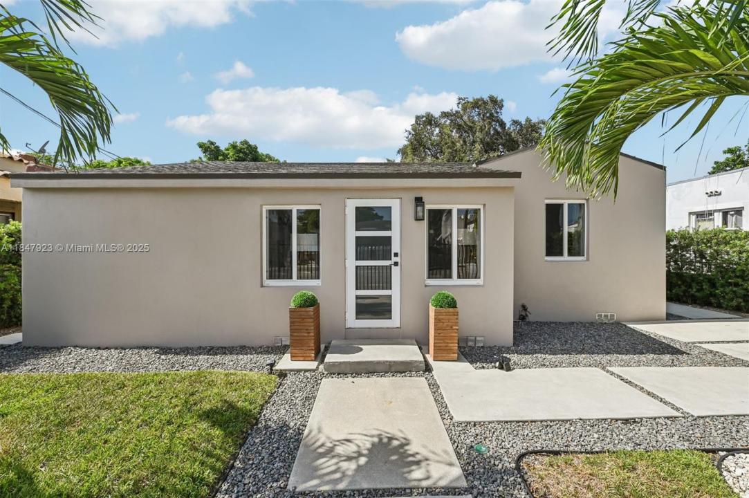 1361 NW 55th St, Miami, Florida 33142