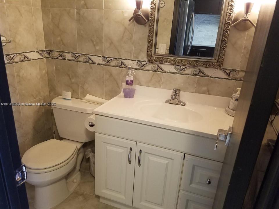2025 NE 164th St 914, North Miami Beach, フロリダ 33162, アメリカ合衆国