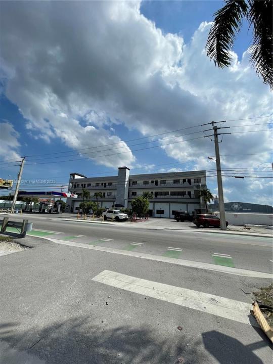 11710 NW South River Dr 308, Medley, Florida 33178