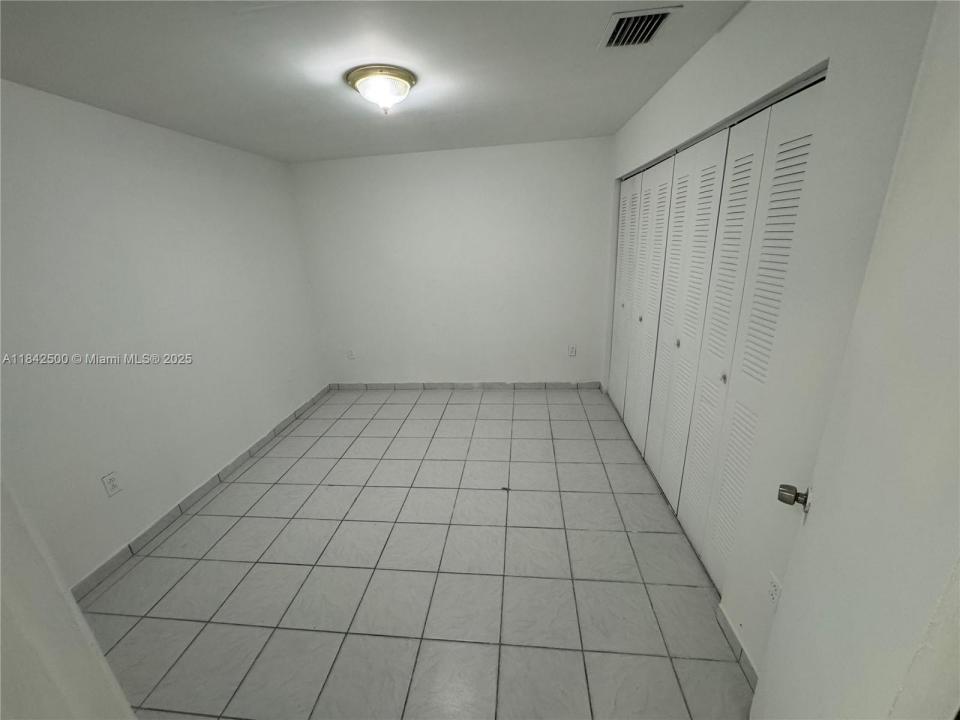 11710 NW South River Dr 308, Medley, Florida 33178