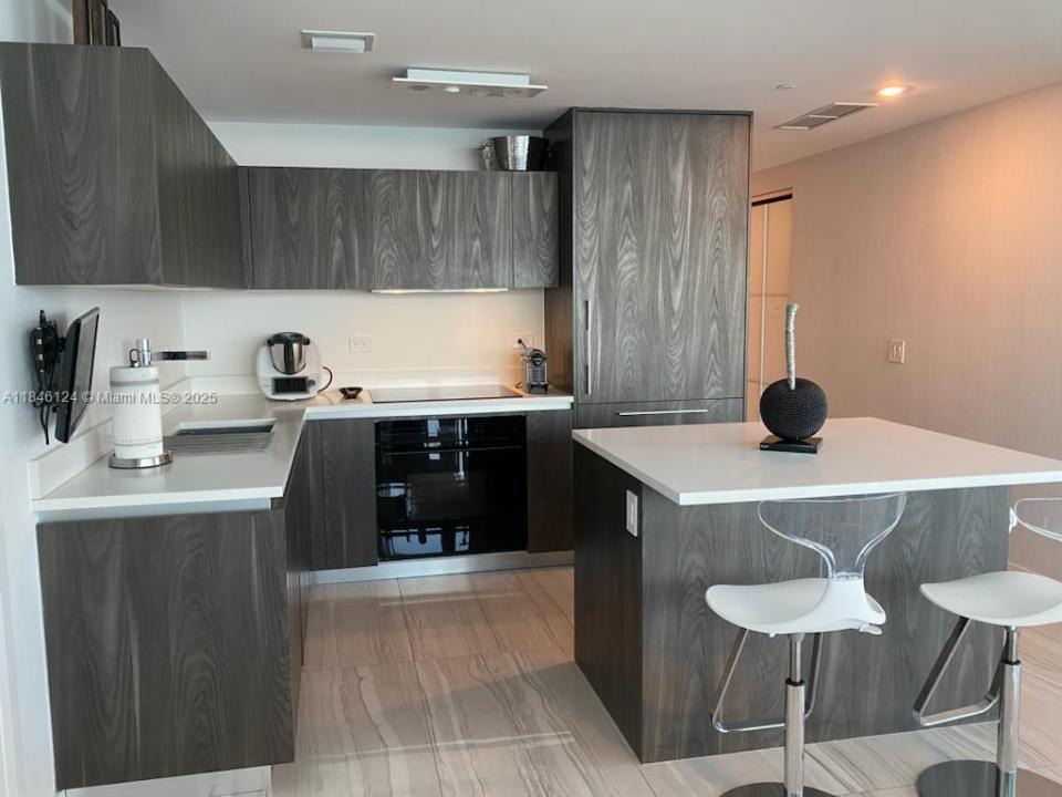 3131 NE 7th Ave 1706, Miami, Florida 33137, Stati Uniti