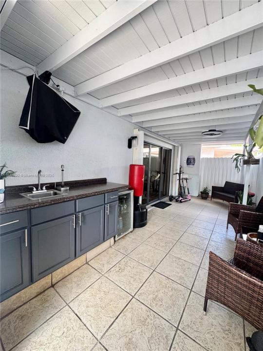11512 SW 6th St, Sweetwater, Флорида 33174, Соединенные Штаты