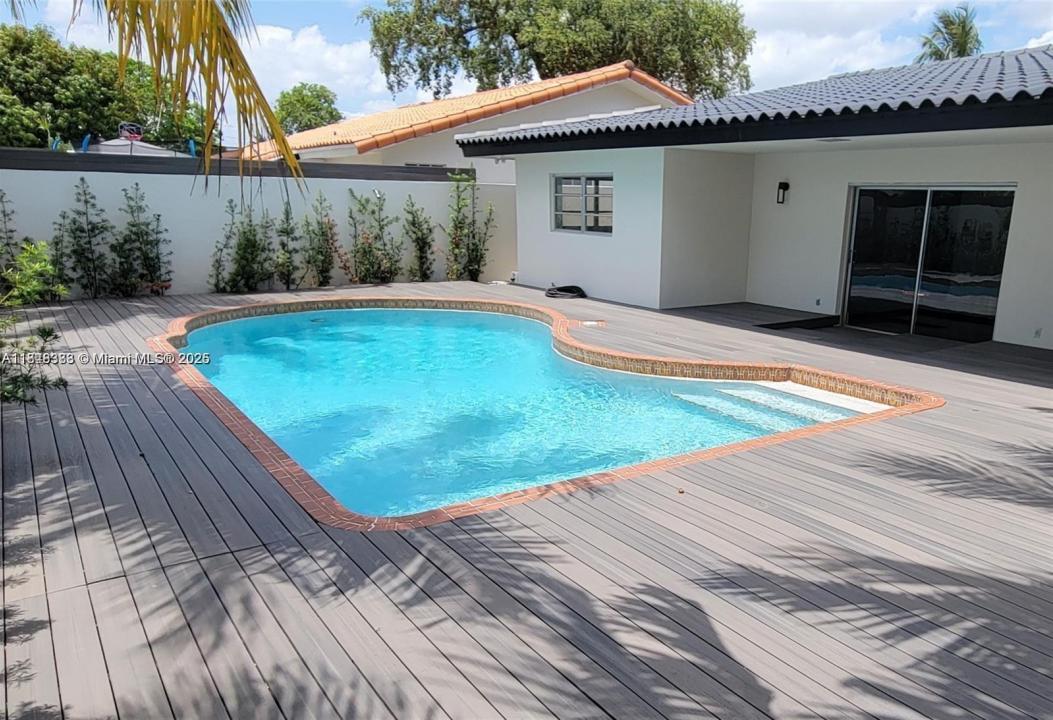 2710 SW 31st Ave, Miami, Флорида 33133, Соединенные Штаты