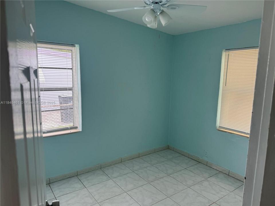2130 Rutland St, Opa-Locka, Florida 33054, Estados Unidos