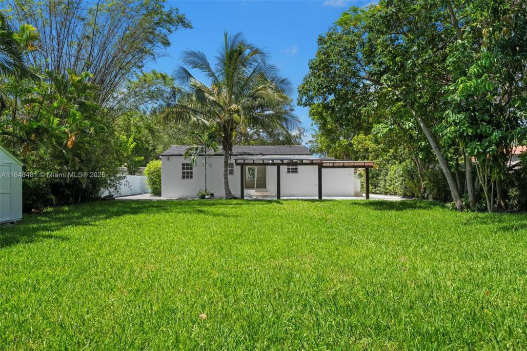 1003 NE 115th St, Biscayne Park, フロリダ 33161, アメリカ合衆国