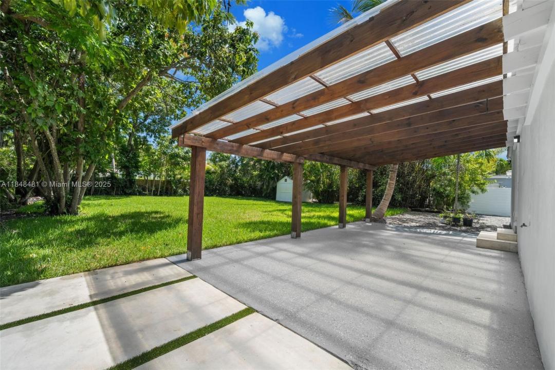 1003 NE 115th St, Biscayne Park, フロリダ 33161, アメリカ合衆国