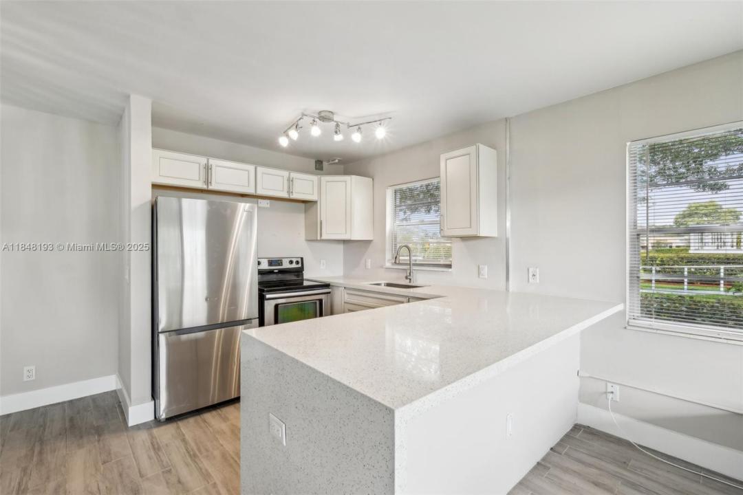 77 Westbury D 77, Deerfield Beach, פלורידה 33442, ארצות הברית של אמריקה