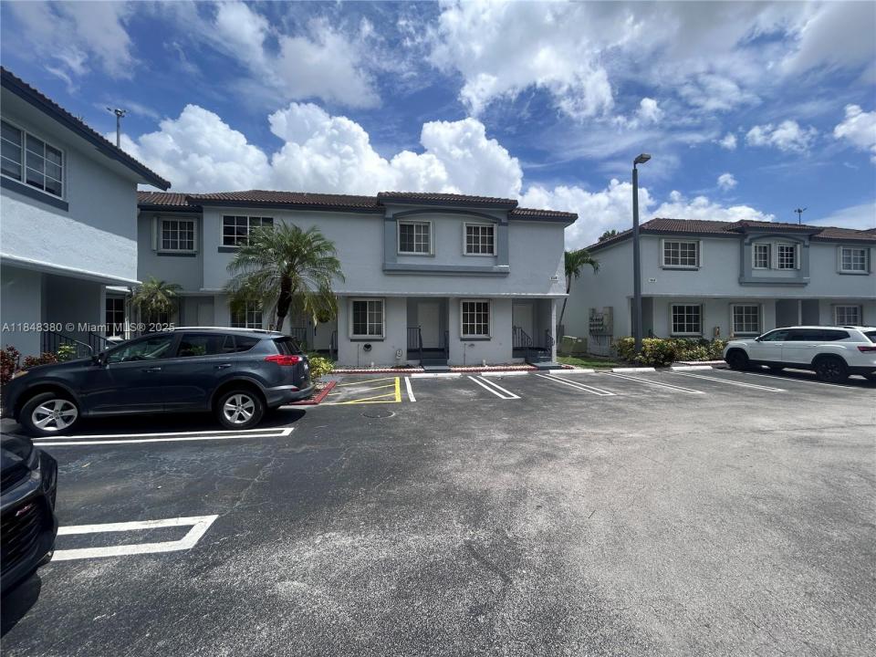 8260 NW 10th St 7, Miami, Floride 33126, États-Unis