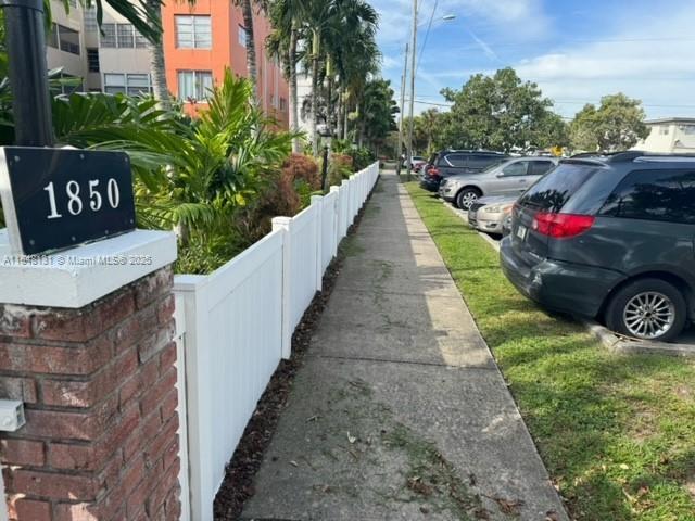 1850 NE 169th St 308, North Miami Beach, Flórida 33162, Estados Unidos