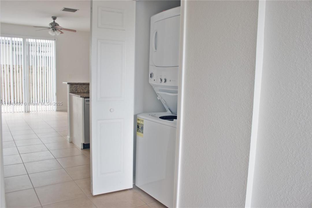 153 SE 28th Pl 3, Homestead, 佛罗里达州 33033, 美国