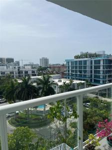 10000 W Bay Harbor Dr 625, Bay Harbor Islands, Florida 33154, USA