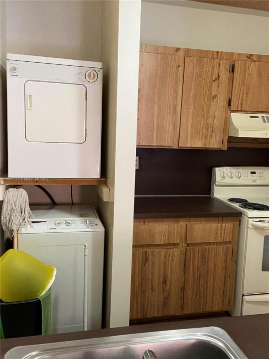 440 E 23rd St 1416, Hialeah, Florida 33013, Estados Unidos