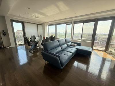 13810 Franklin Avenue, New York, New York 11355, USA