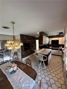 12 Monte Carmele Street, North Providence, RI 02904, USA