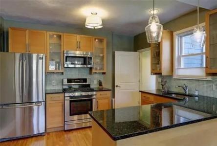 174 Irving Avenue, Providence, RI 02906, USA