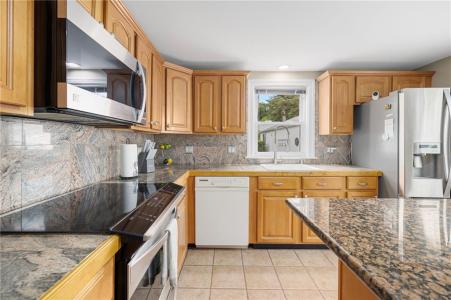 12 Hagen Avenue, Cranston, Rhode Island 02920
