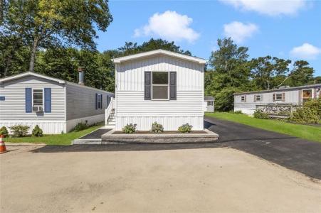 34 Foxtrot Drive, Charlestown, RI 02813, USA