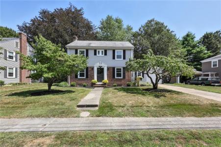 21 Don Avenue, East Providence, RI 02916, USA