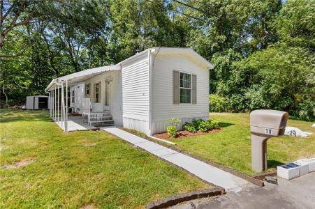 979 Toll Gate Road, Warwick, RI 02886, USA
