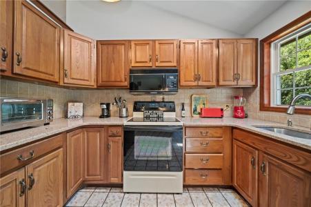 25 Blueberry Lane, Charlestown, Rhode Island 02813