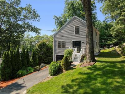 24 Smith Street, Lincoln, RI 02865, USA
