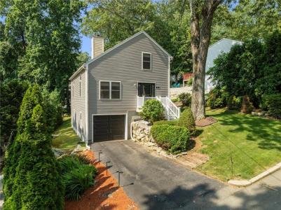 24 Smith Street, Lincoln, RI 02865, USA