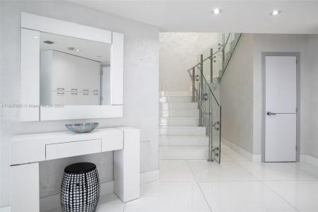 1830 S Ocean Dr PH-5102, Hallandale Beach, Flórida 33009, Estados Unidos
