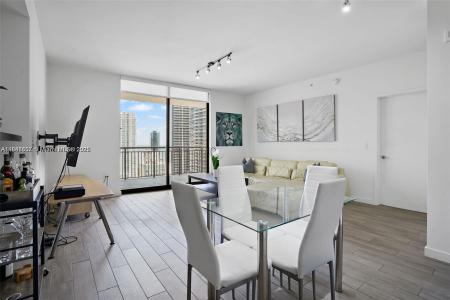 999 SW 1st Ave 2717, Miami, Florida 33130, USA