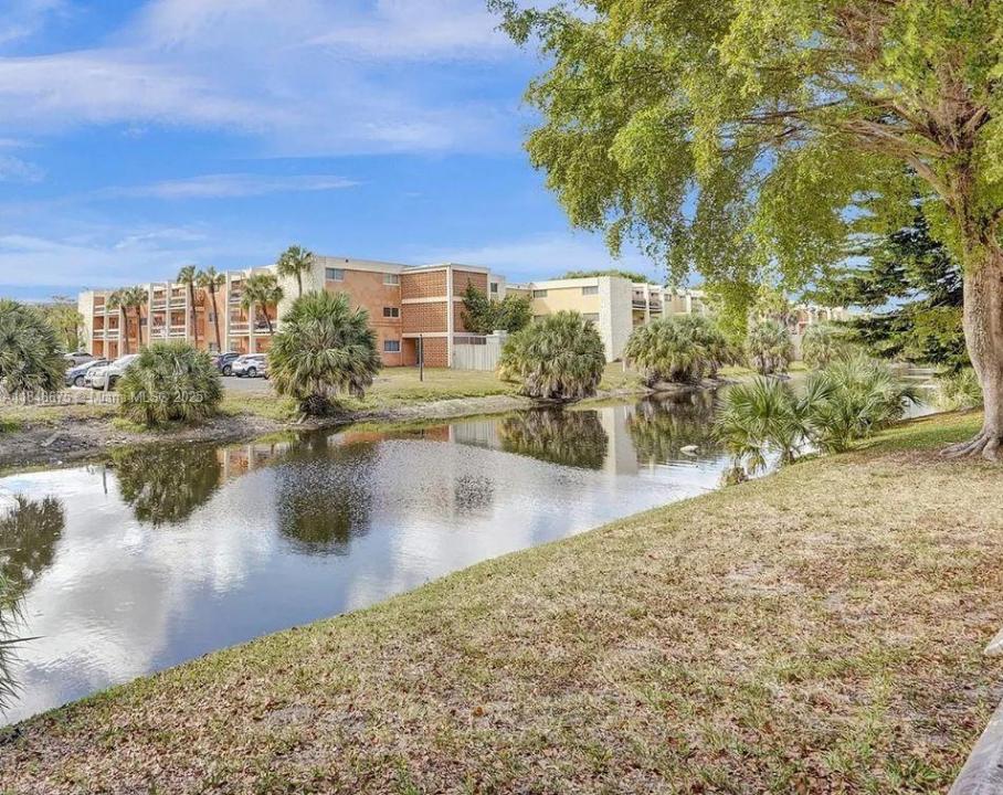 4047 NW 16th St 403, Lauderhill, Florida 33313