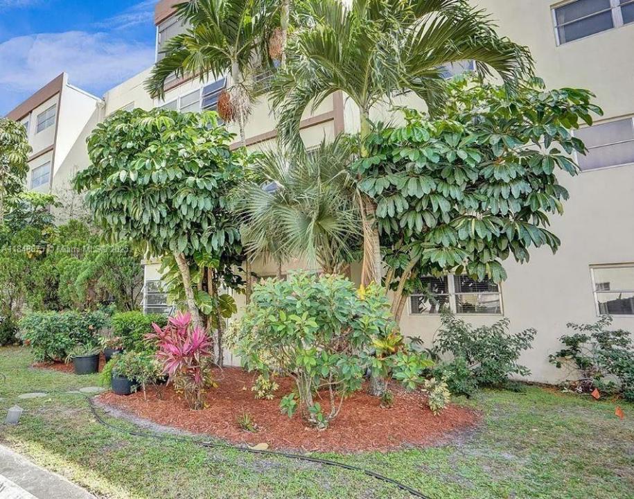 4047 NW 16th St 403, Lauderhill, Florida 33313