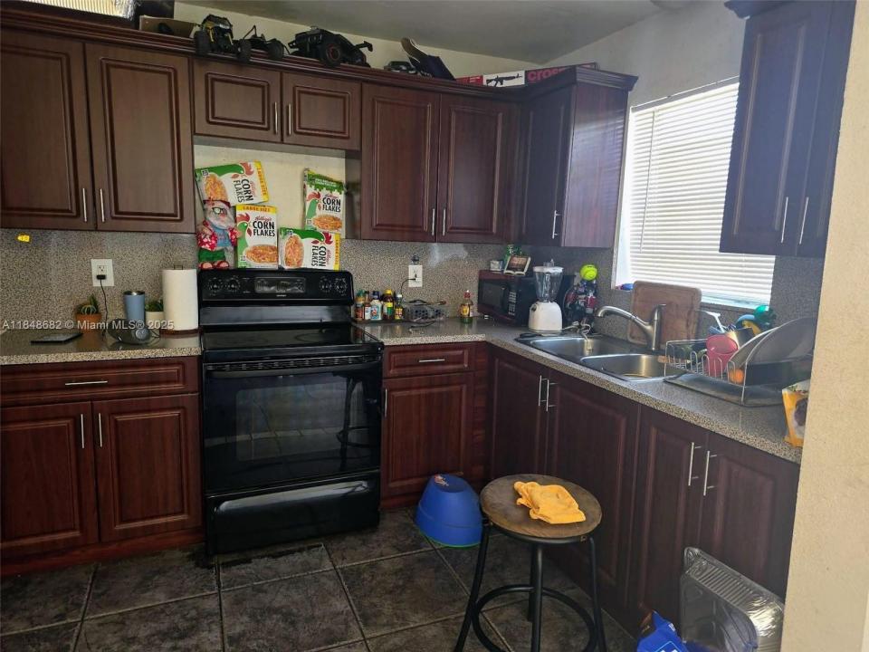 28704 SW 147th Pl, Homestead, Florida 33033