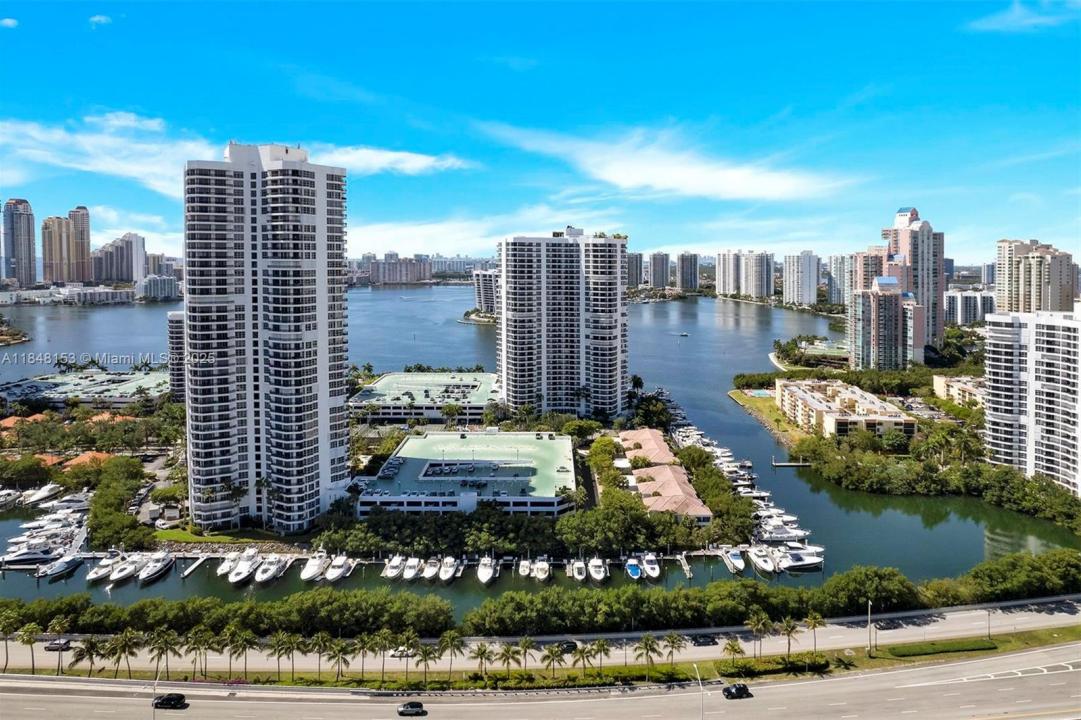 3530 Mystic Pointe Dr 3107, Aventura, Florida 33180, Stati Uniti