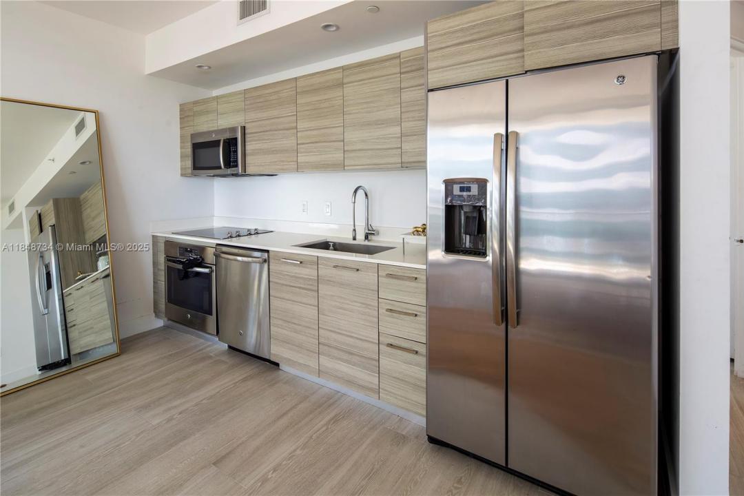 121 NE 34th St 2701, Miami, Florida 33137
