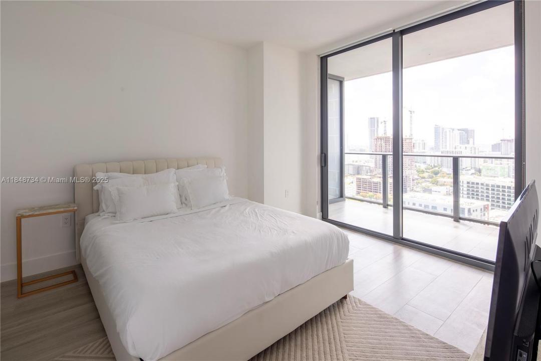 121 NE 34th St 2701, Miami, Florida 33137