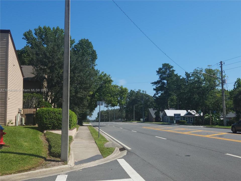 2433 NE 7th Street 6, Ocala, フロリダ 34470, アメリカ合衆国
