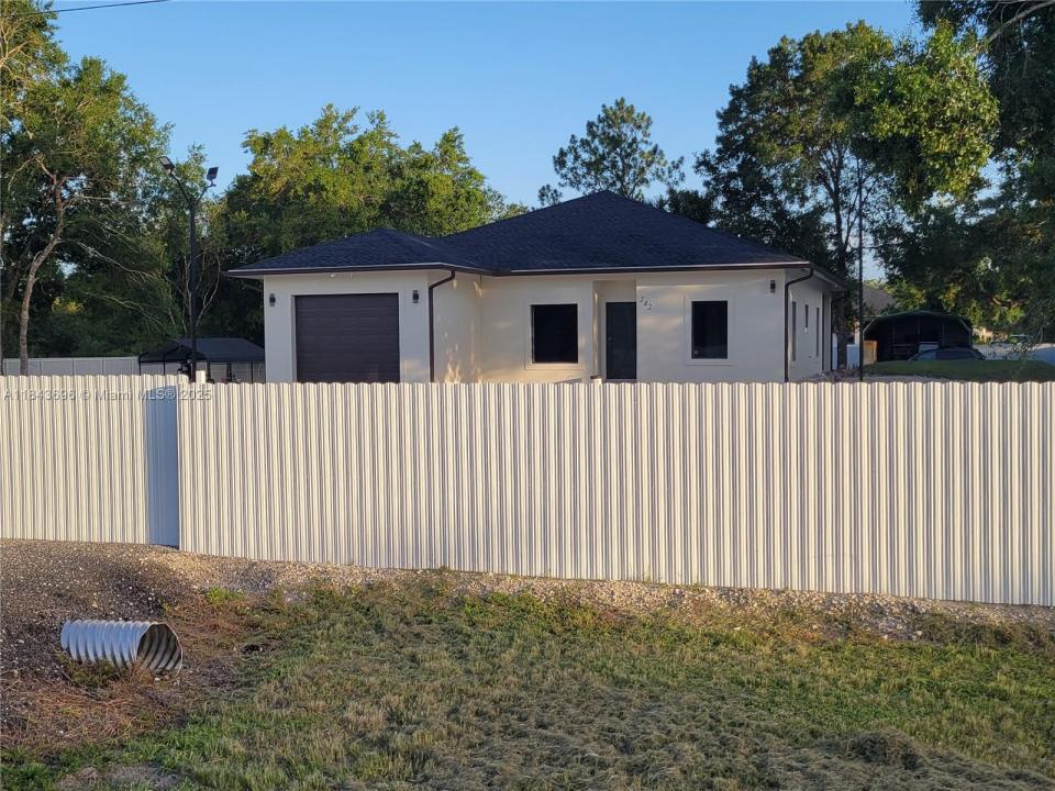 242 N Pine cone, Clewiston, Florida 33440
