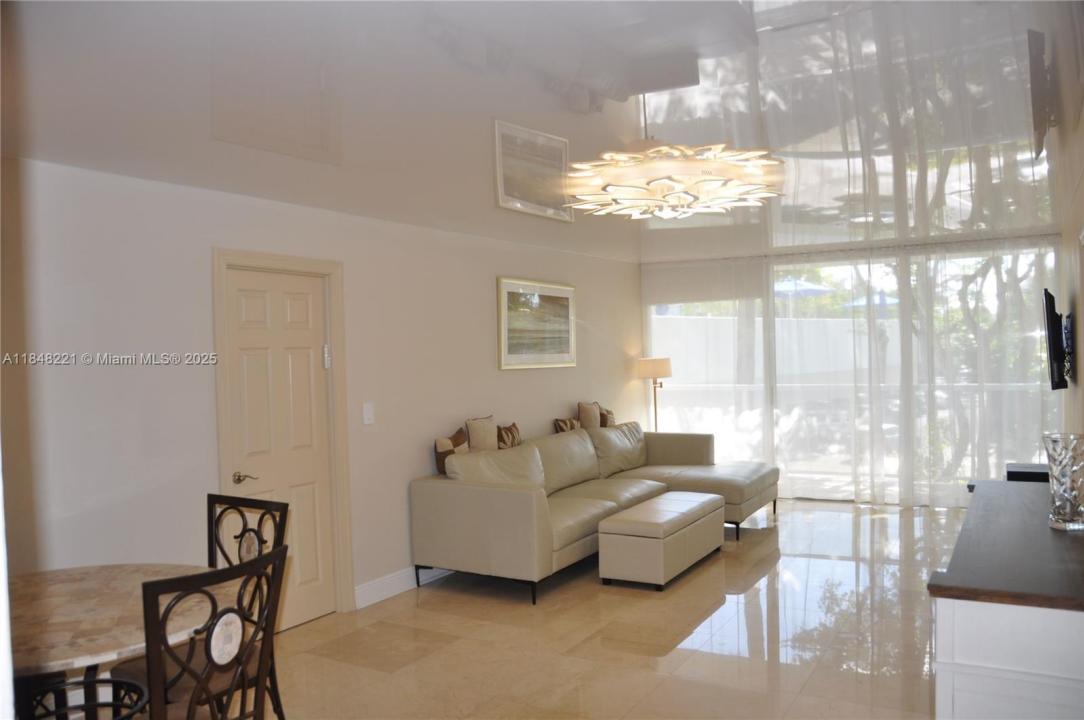 3701 N Country Club Dr 204, Aventura, 佛羅里達州 33180, 美國