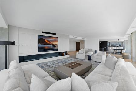 10155 Collins Ave 1710, Bal Harbour, Florida 33154, USA