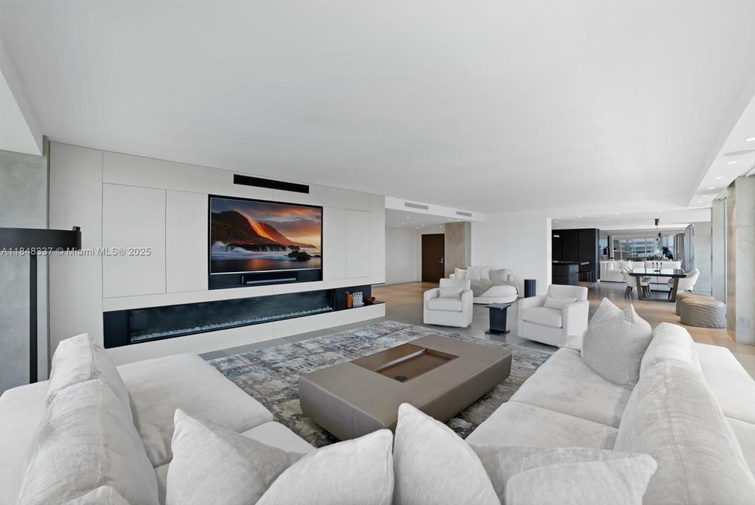 10155 Collins Ave 1710, Bal Harbour, Floride 33154, États-Unis