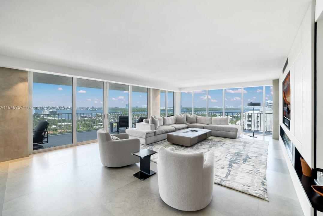 10155 Collins Ave 1710, Bal Harbour, Floride 33154, États-Unis