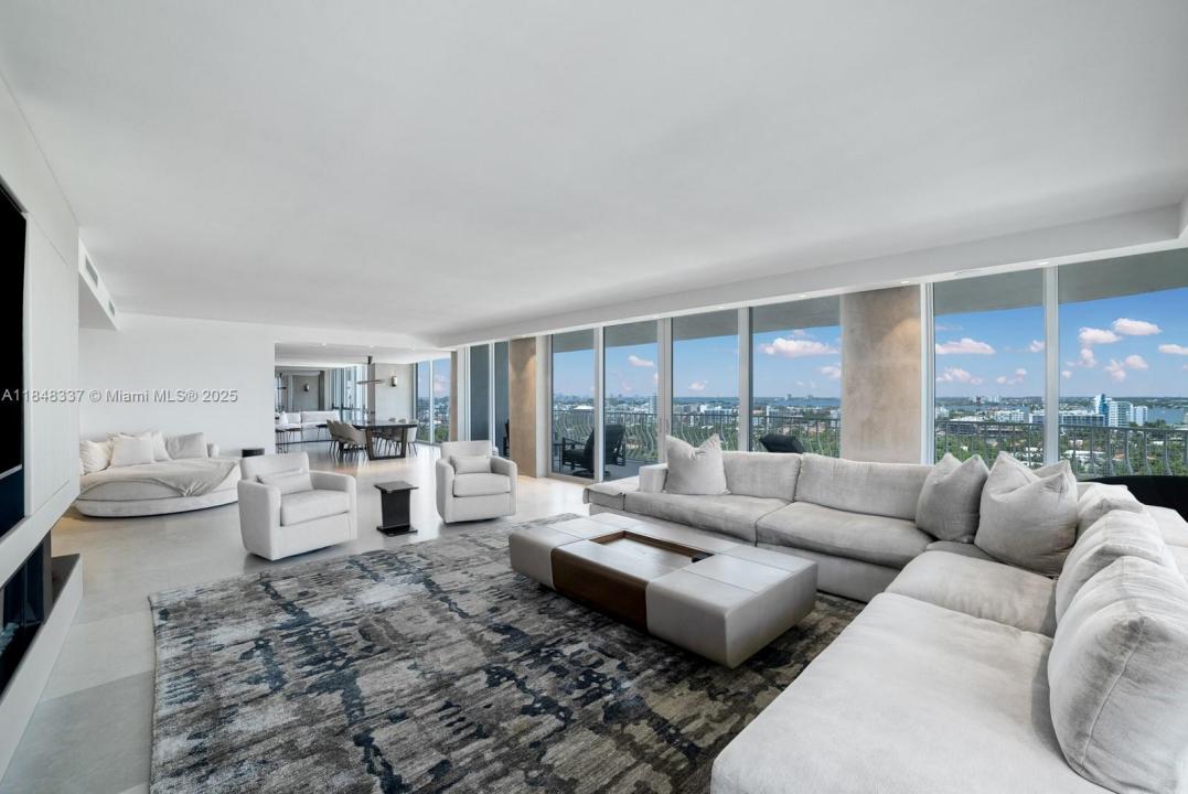 10155 Collins Ave 1710, Bal Harbour, Floride 33154, États-Unis